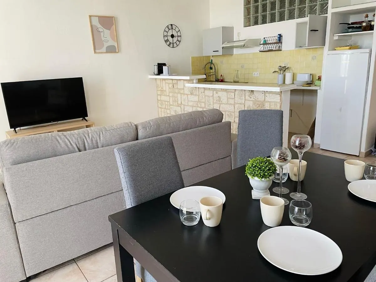 Cannes : Agreable Et Lumineux Appartement Vue Mer France
