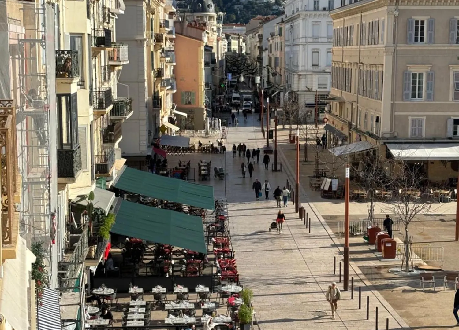 Cannes : Agreable Et Lumineux Appartement Vue Mer France